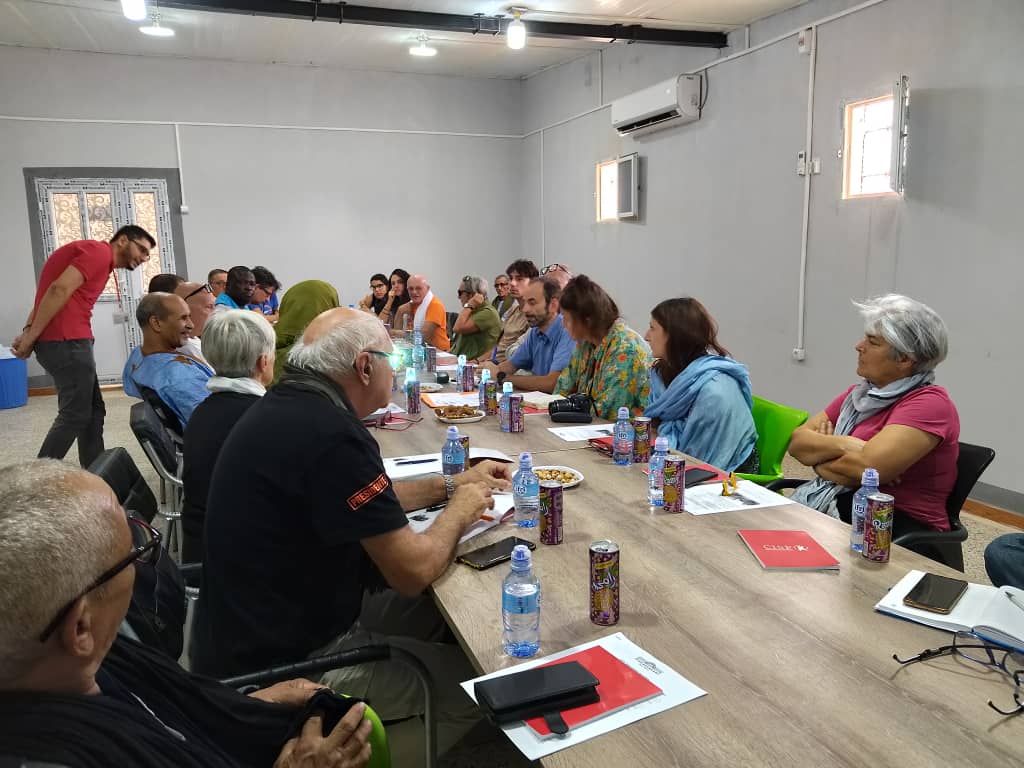 Reunión delegación italiana con autoridades saharauis delegación italiana frente Polisario solidaridad Rabuni