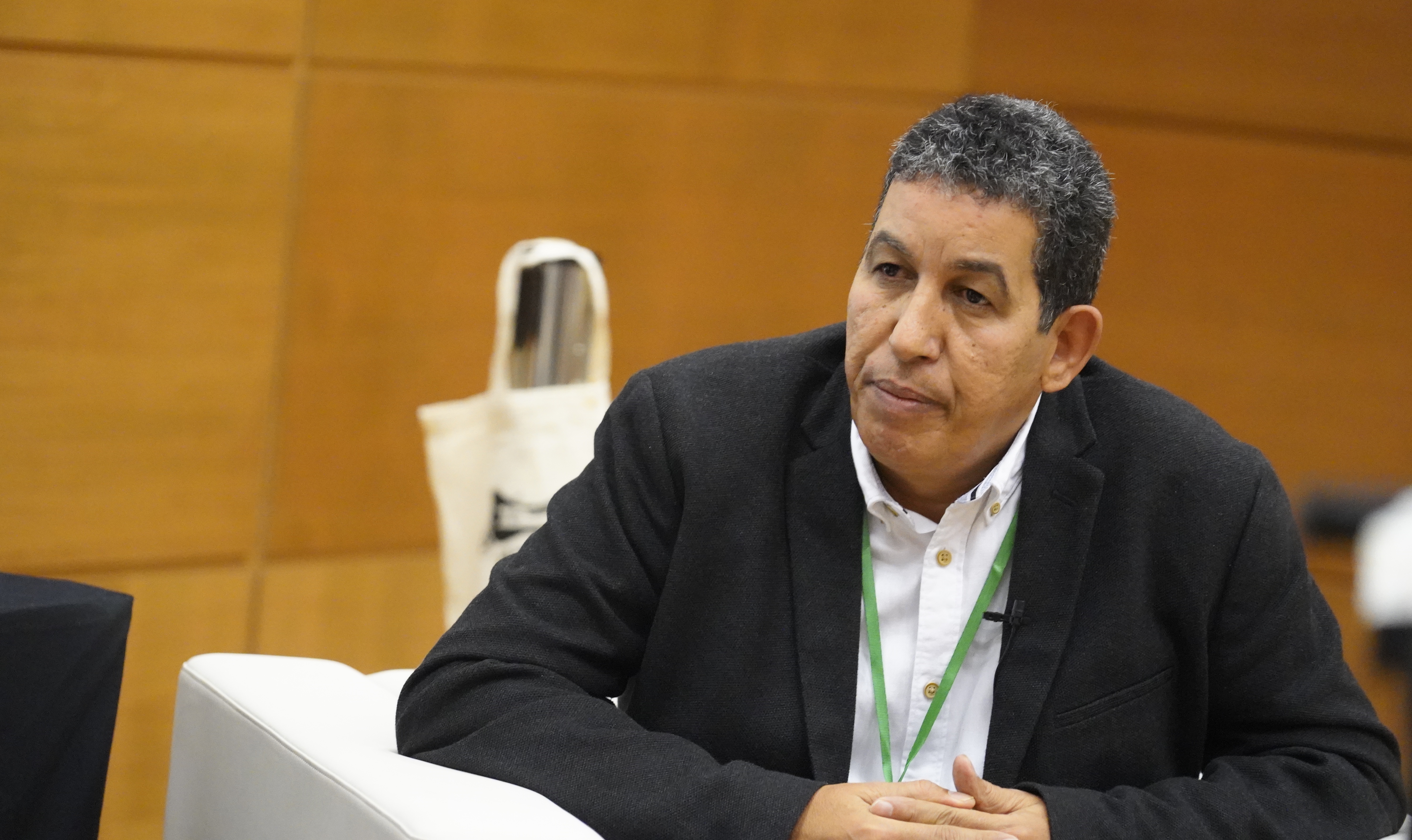 El Representante del Frente POLISARIO en España, Abdulah Arabi ha dirigido una carta al Ministro de Cultura y Deporte, Ernest Urtasun El Representante del Frente POLISARIO en España, Abdulah Arabi ha dirigido una carta al Ministro de Cultura y Deporte, Ernest Urtasun