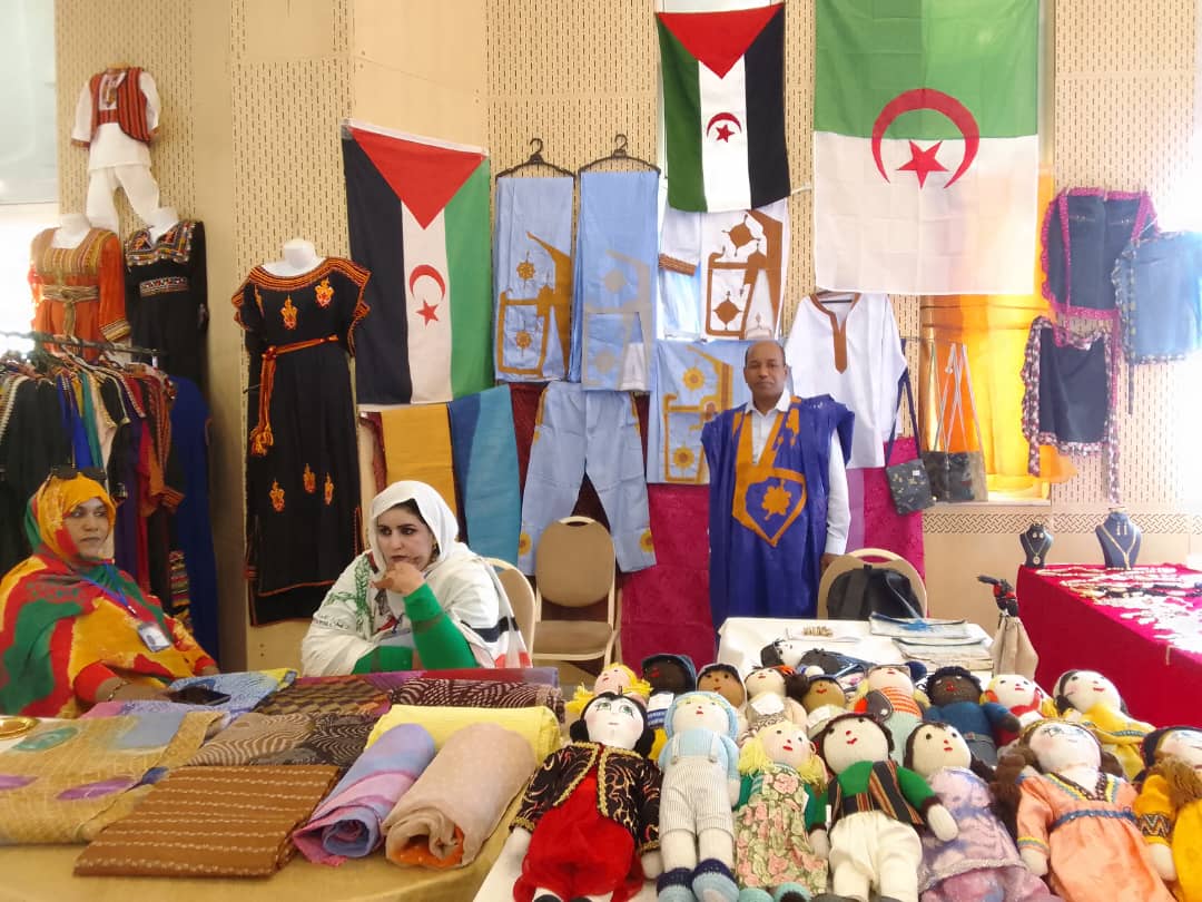 La RASD participa en Exposición Internacional de Artesanía expo Túnez internacional de artesanía