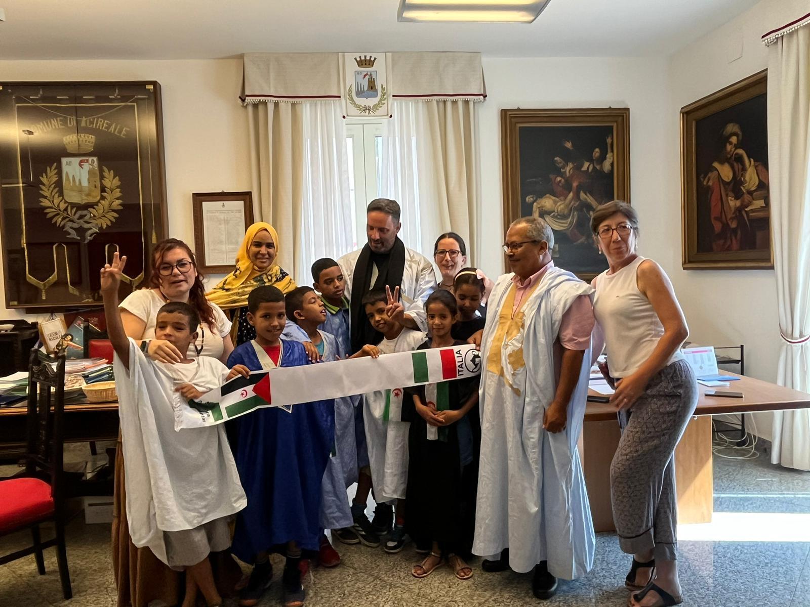Menores saharauis recibidos en el municipio de Acireale Vacaciones en paz 2024