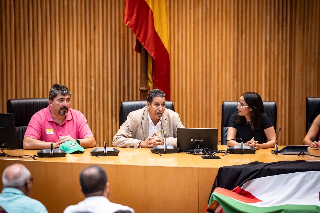 Niños saharauis en el Congreso de los Diputados de España Niños saharauis en el Congreso de los Diputados de España
