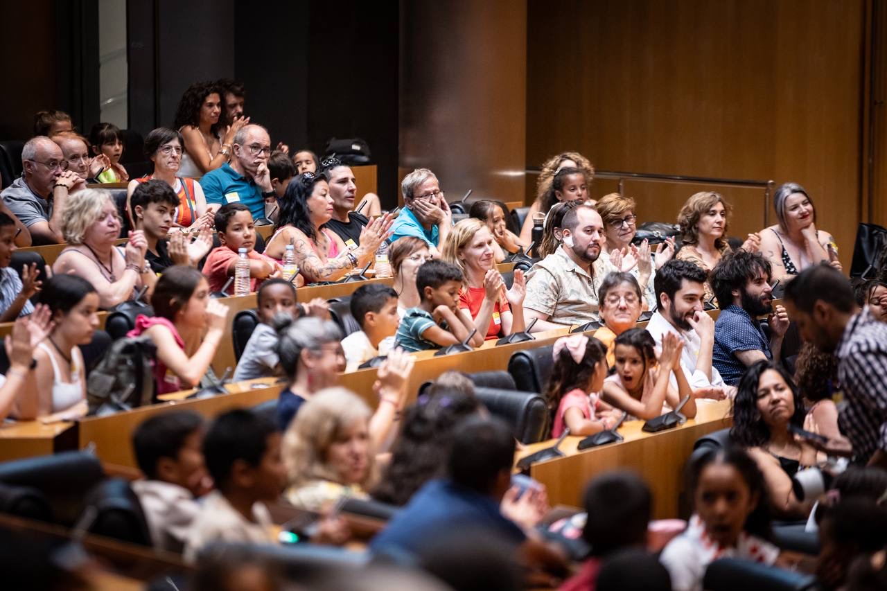 Niños saharauis en el Congreso de los Diputados de España Niños saharauis en el Congreso de los Diputados de España