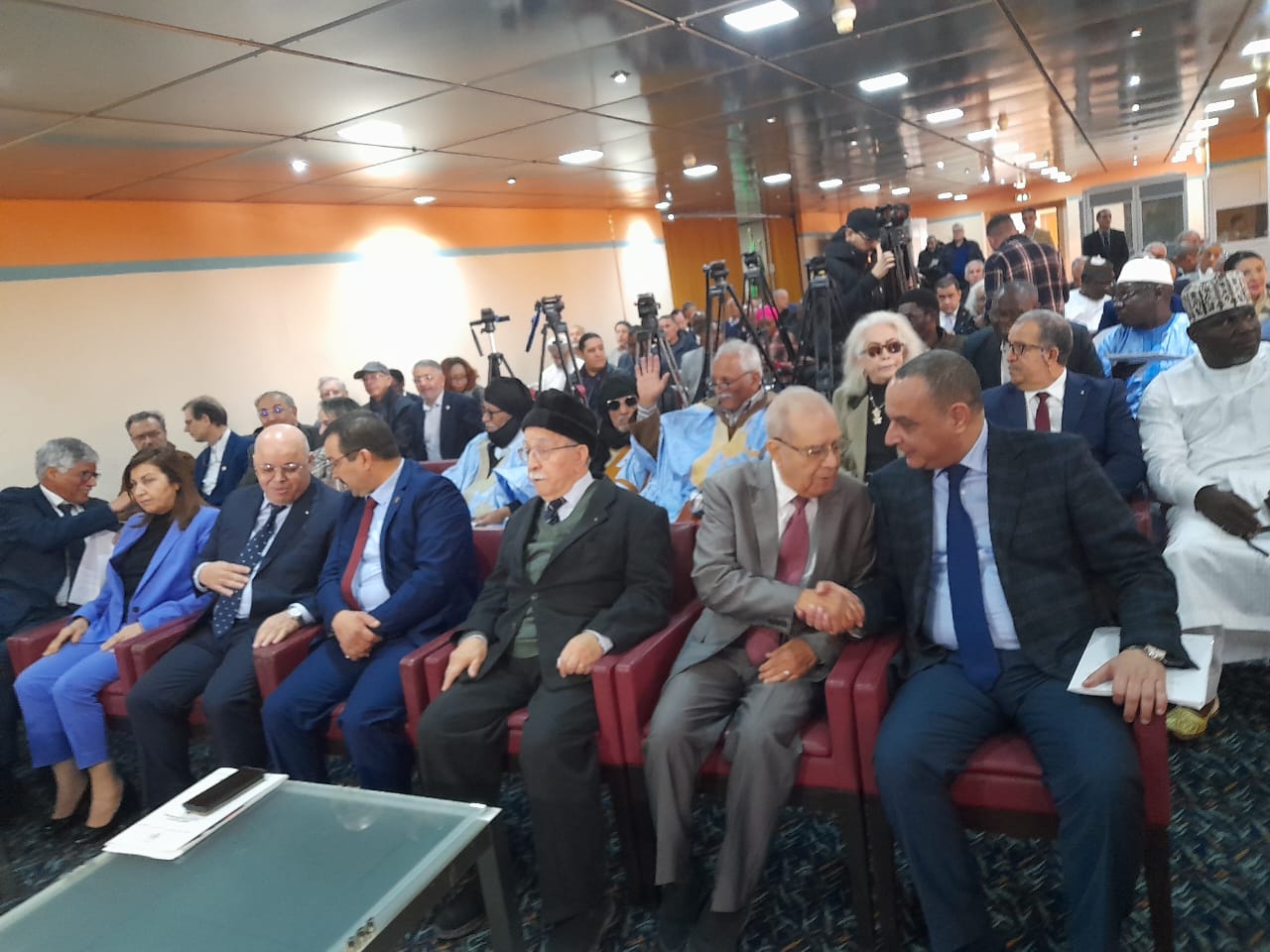 الجزائر