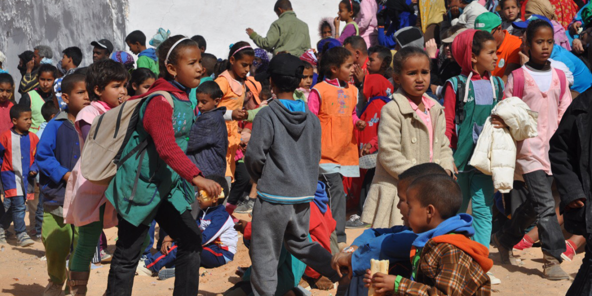Niños de una escuela de lo Campamentos de Refugiados Saharauis Educación y Enseñanza