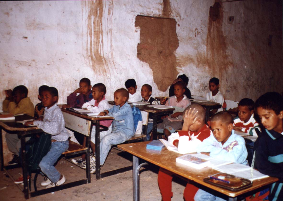 Las primeras escuelas de los Campamentos saharauis Educación en la RASD