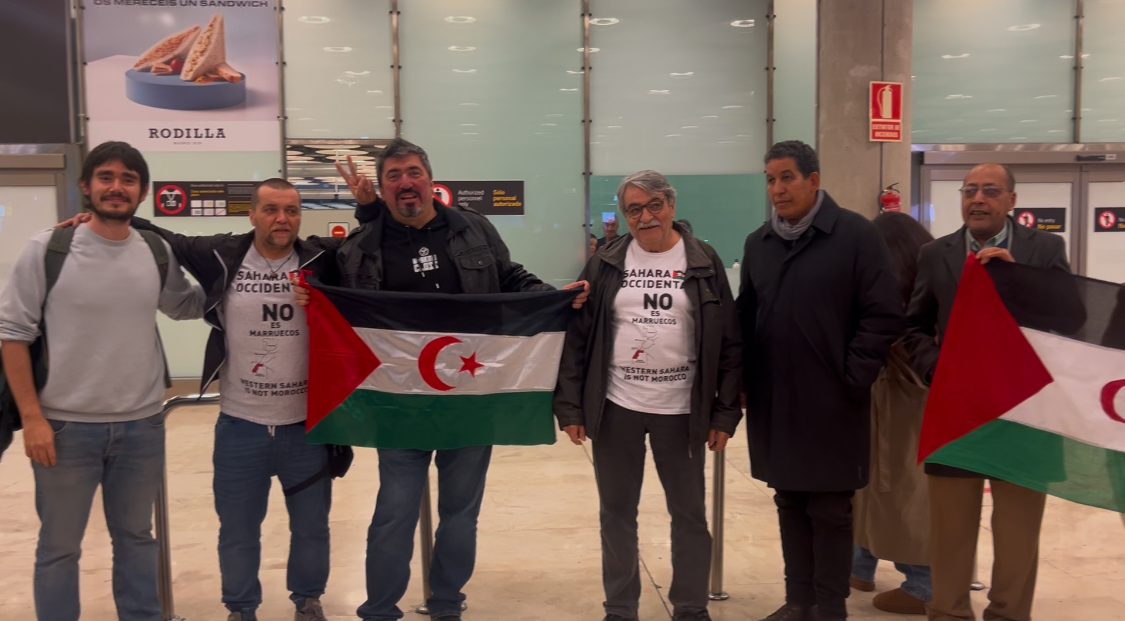 los Activistas y Periodista Españoles Expulsados del Sahara Occidental Ocupado los Activistas y Periodista Españoles Expulsados del Sahara Occidental Ocupado