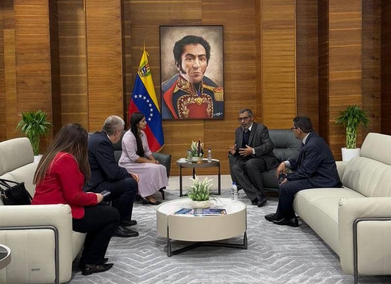Primer Ministro en Venezuela para asistir a la Juramentación del Presidente reelecto de Venezuela, Nicolás Maduro Primer Ministro, Bachraya Hamudi Bayùn en Venezuela