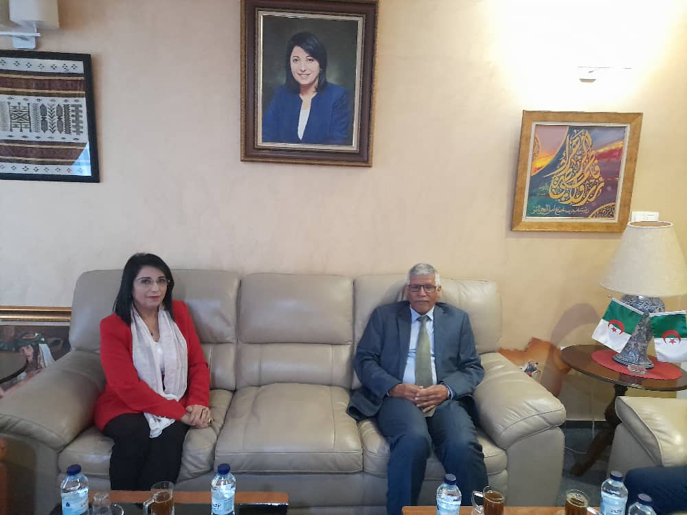 الجزائر
