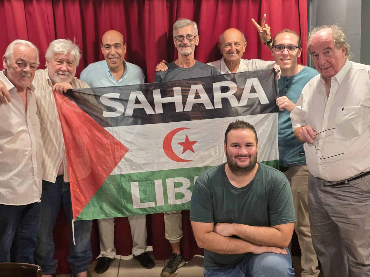 Encuentro con Salvador Hassan miembro del Comité de Amistad con el Pueblo Saharaui de Argentina y Néstor Suleiman, Presidente del Comité de Cooperación Latinoamericano Saharaui. Salvador Hassan miembro del Comité de Amistad con el Pueblo Saharaui de Argentina y Néstor Suleiman, Presidente del Comité de Cooperación Latinoamericano Saharaui.