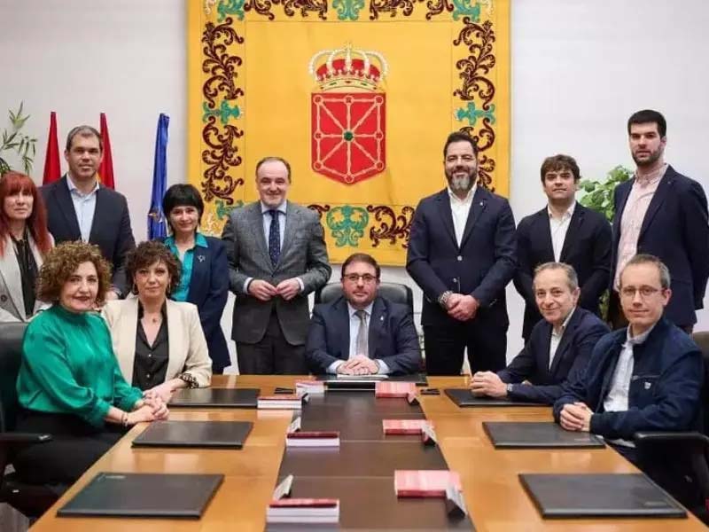 Parlamenta Navarro.jpg