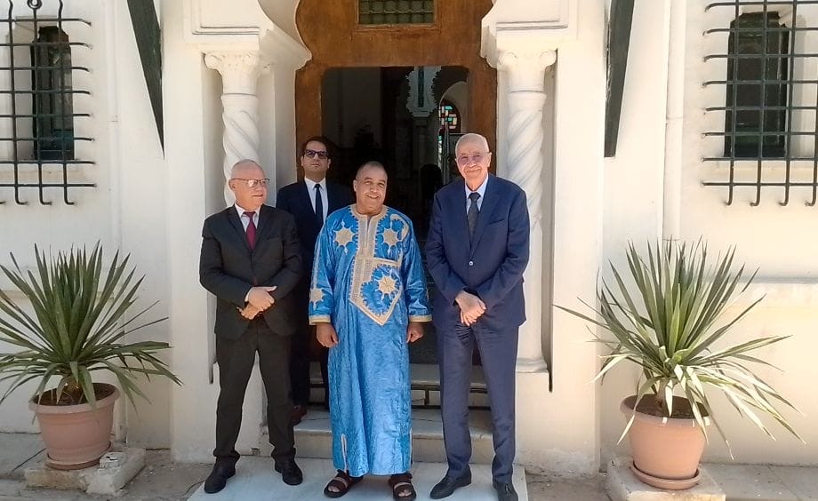 الجزائر