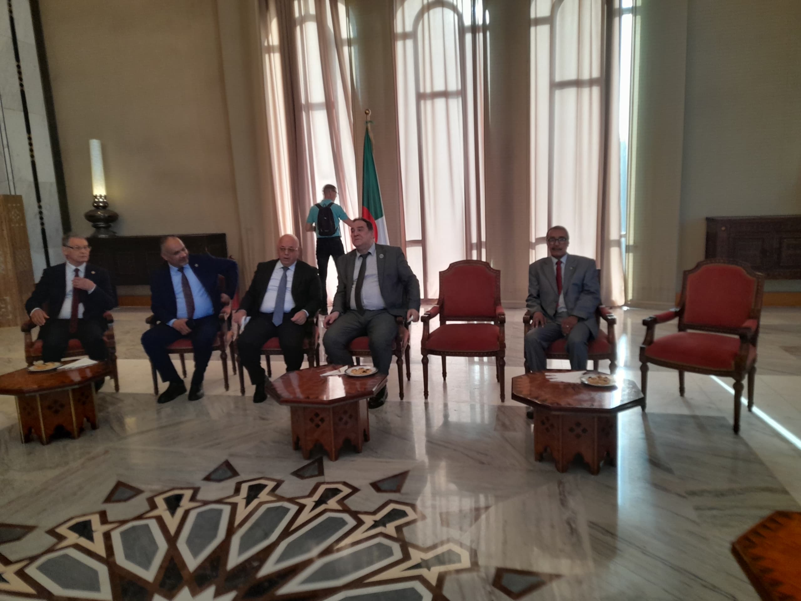 الجزائر