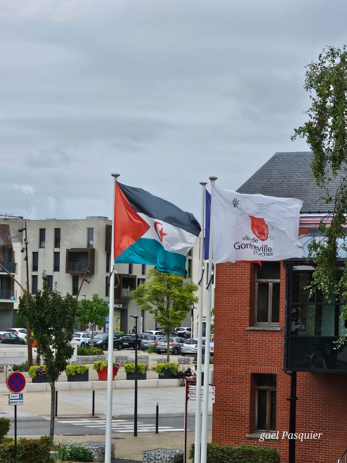 فرنسا