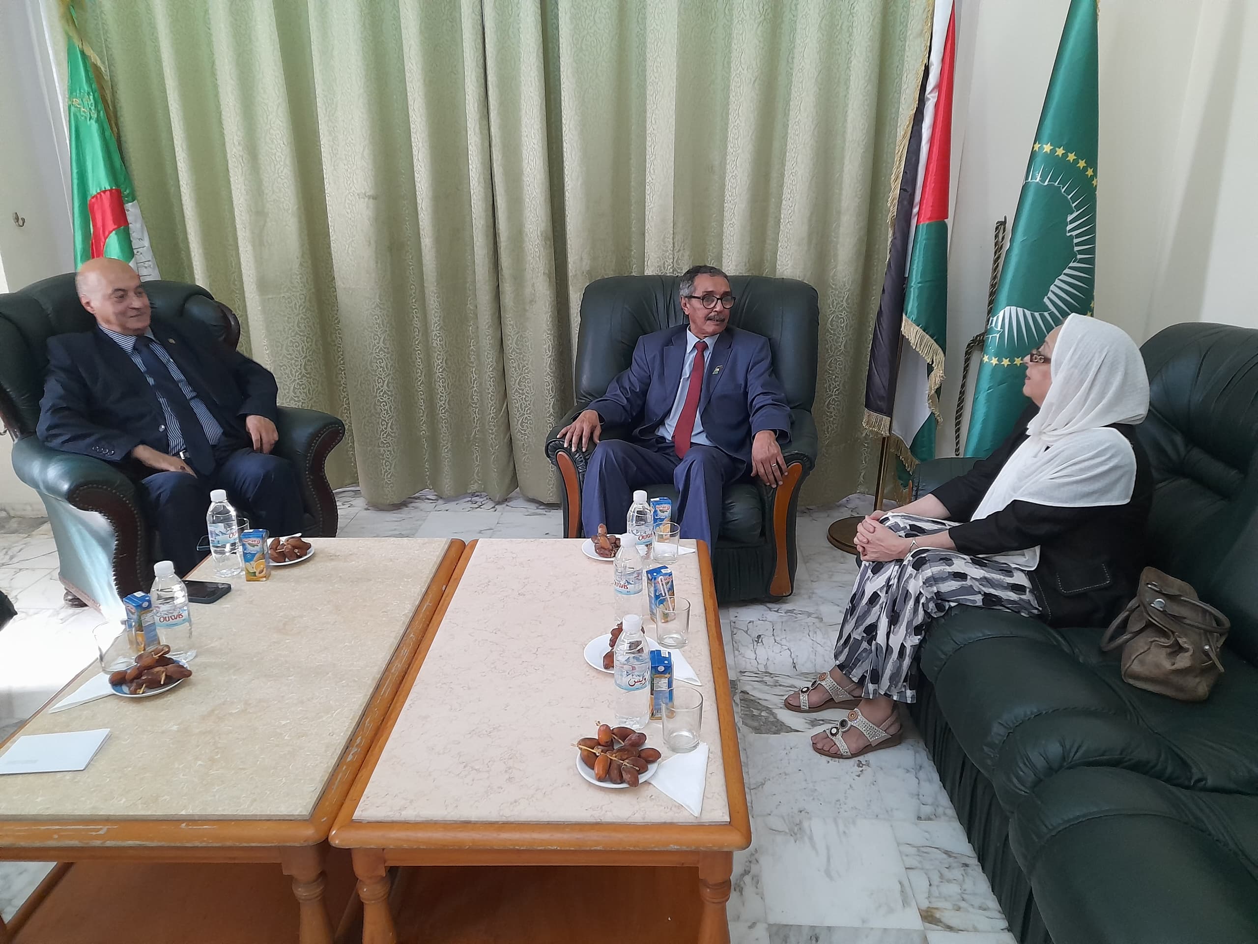 الجزائر