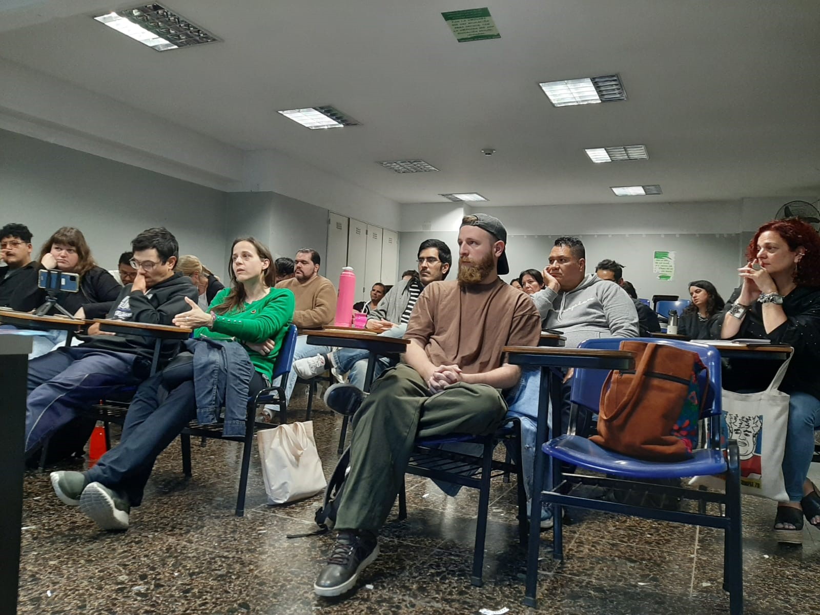 charla” Historia y presente de la lucha del Pueblo Saharaui” charla” Historia y presente de la lucha del Pueblo Saharaui”