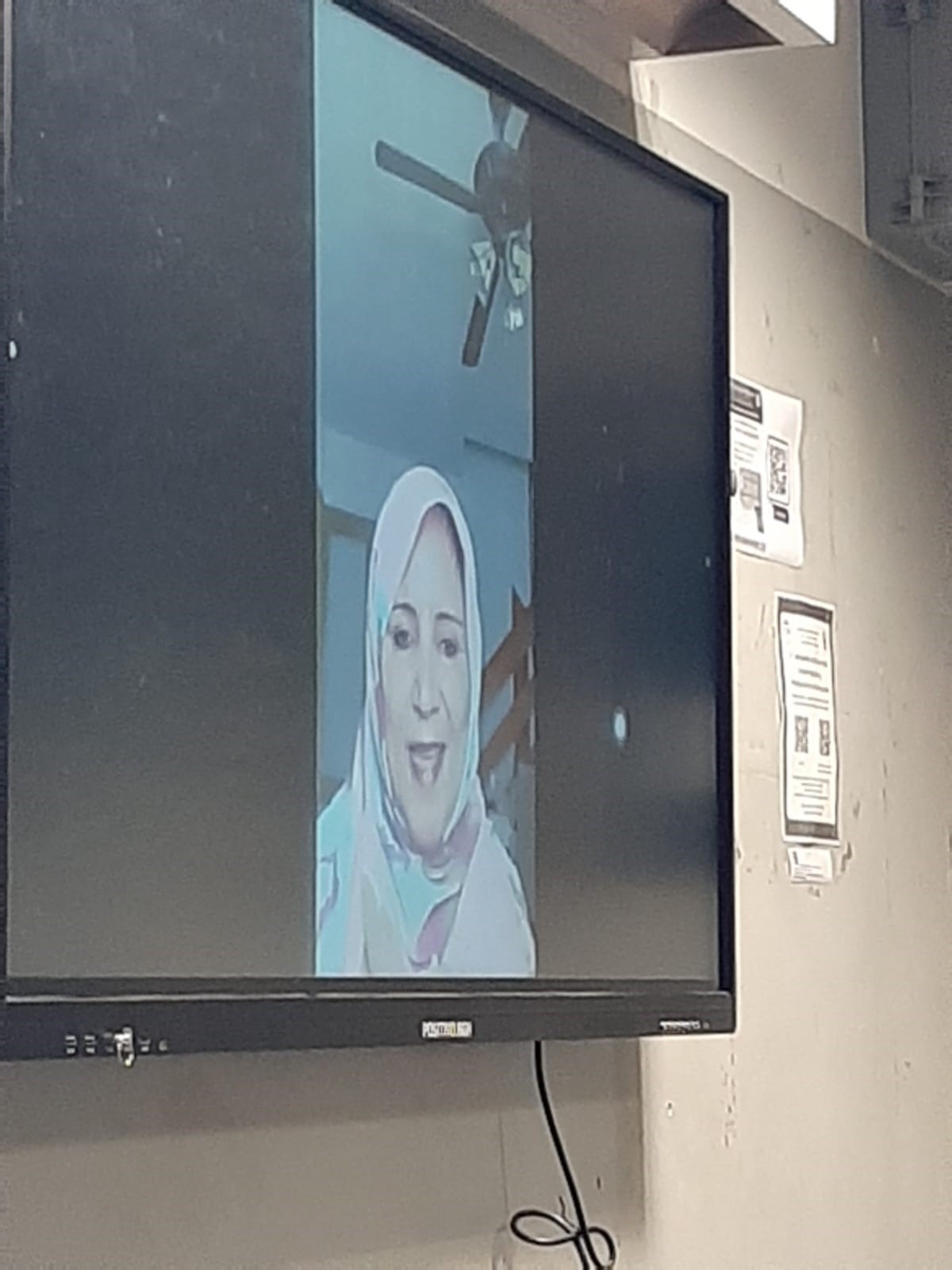 charla” Historia y presente de la lucha del Pueblo Saharaui” charla” Historia y presente de la lucha del Pueblo Saharaui”