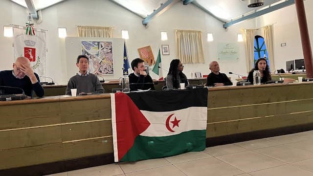 acto institucional en la Sala Consistorial “Sandro Pertini”,