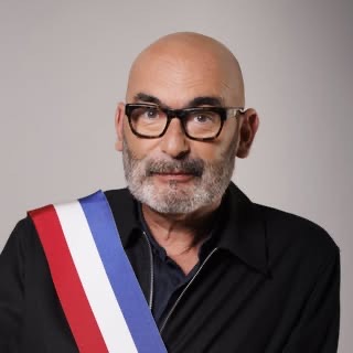 فرنسا