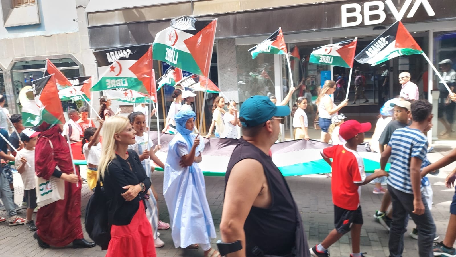 Manifestación por un Sáhara Occidental “Libre y en Paz” recorre las calles de La Laguna, en Tenerife Manifestación por un Sáhara Occidental “Libre y en Paz” recorre las calles de La Laguna, en Tenerife