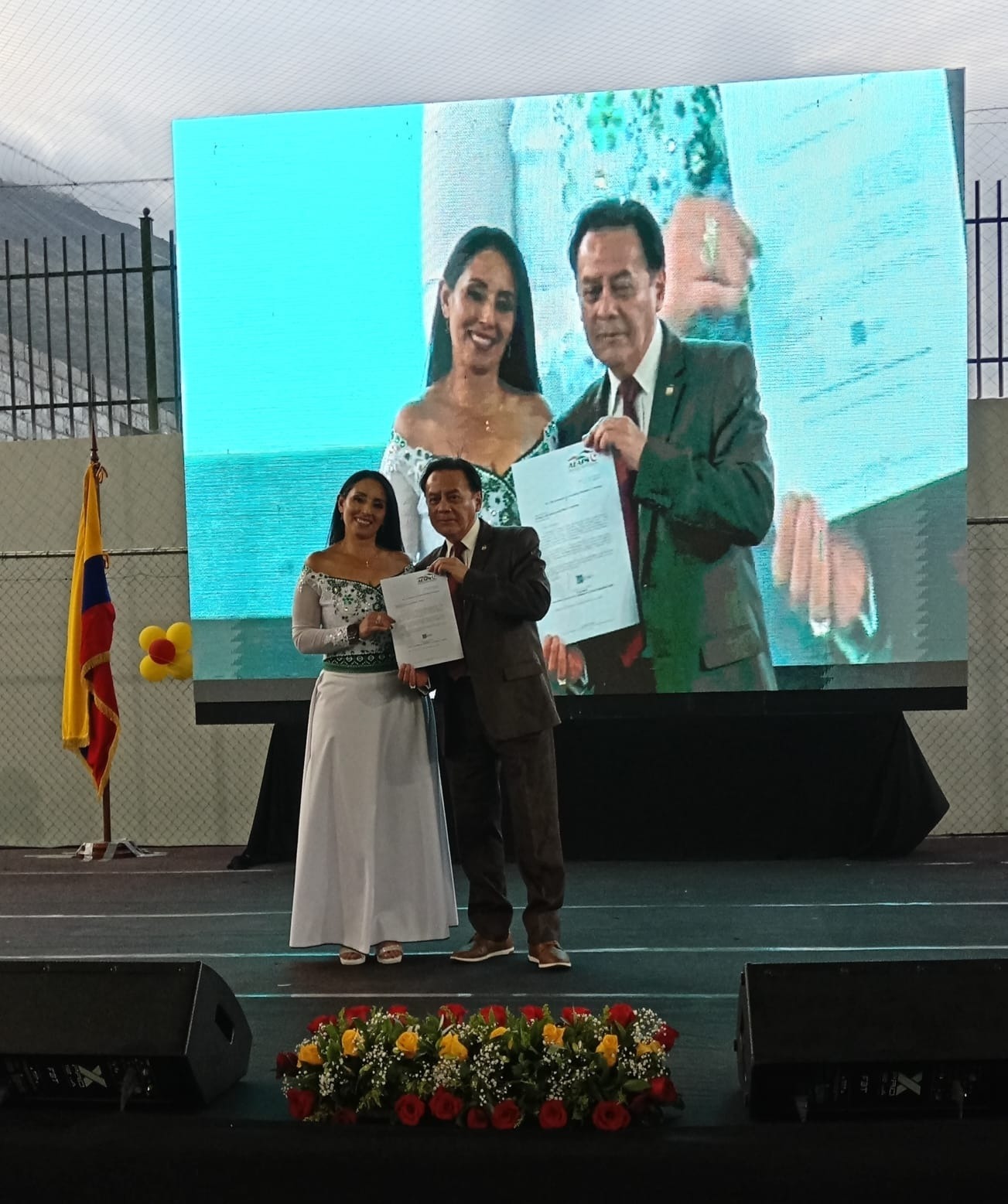 Entrega del saludo de la Daira de Tifariti a la presidenta del GAD Parroquial Rural de Pomasqui Entrega del saludo de la Daira de Tifariti a la presidenta del GAD Parroquial Rural de Pomasqui