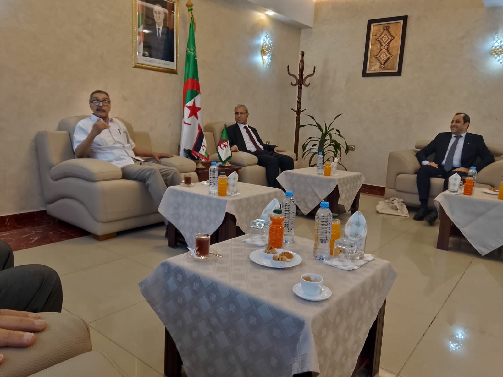 الجزائر