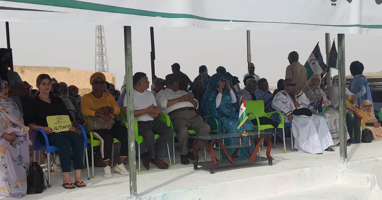 el Embajador de la República de Sudáfrica en Argelia y acreditado ante la RASD, S.E. Ndumiso Ndima Ntshinga, esta mañana en Smara el Embajador de la República de Sudáfrica en Argelia y acreditado ante la RASD, S.E. Ndumiso Ndima Ntshinga