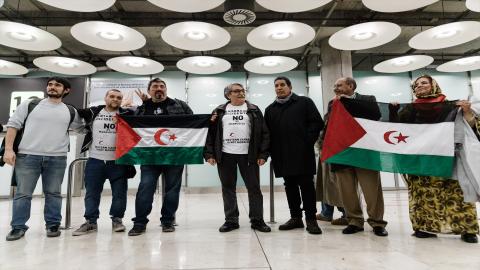EuropaPress_6466630_responsable_frente_polisario_espana_abdulah_arabi_3d_delegada_frente Llegada a Madrid de los tres españoles expulsados del Sáhara Occidental.