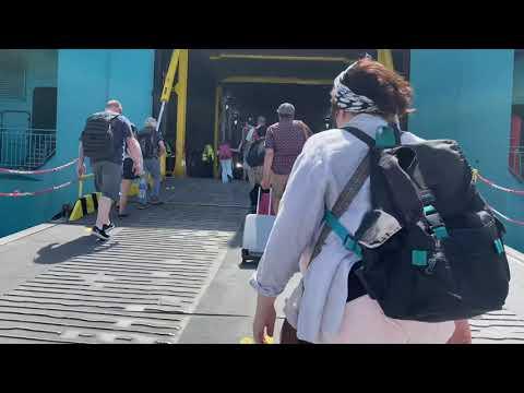 Preview image for the video "“La marcha por la libertad” enfrenta su etapa más difícil tras embarcar hacia Marruecos".