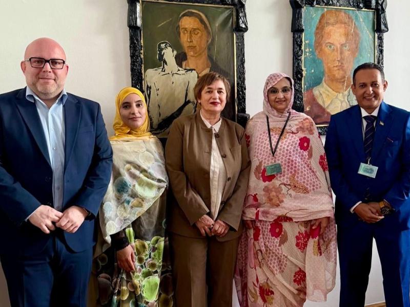 Aminatou in Slovenia 26