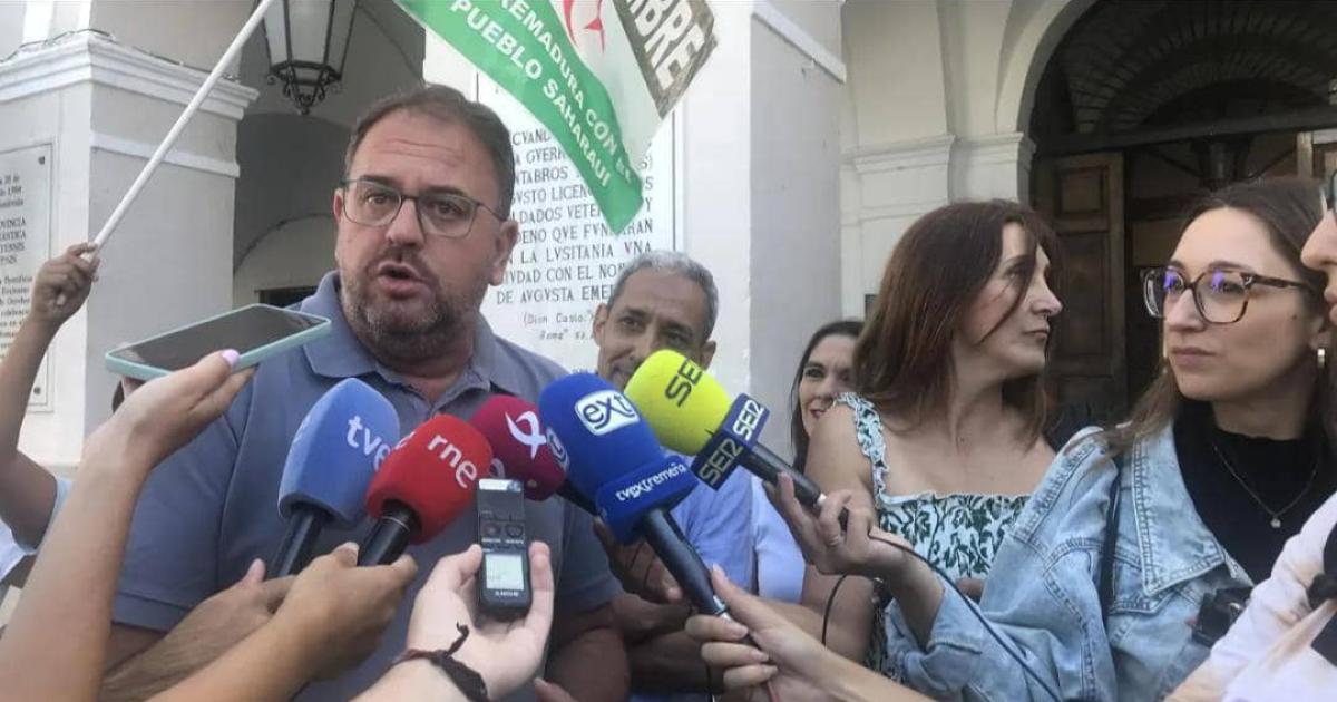 Mayor of Mérida warmly welcomes Sahrawi children